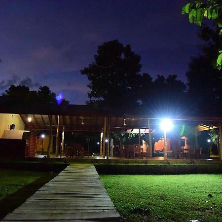 Indika Lake Resort Nuwarawewa Exterior photo