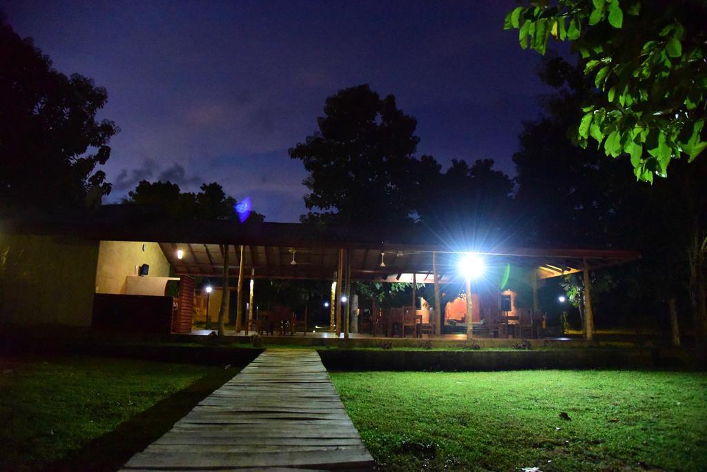 Indika Lake Resort Nuwarawewa Exterior photo