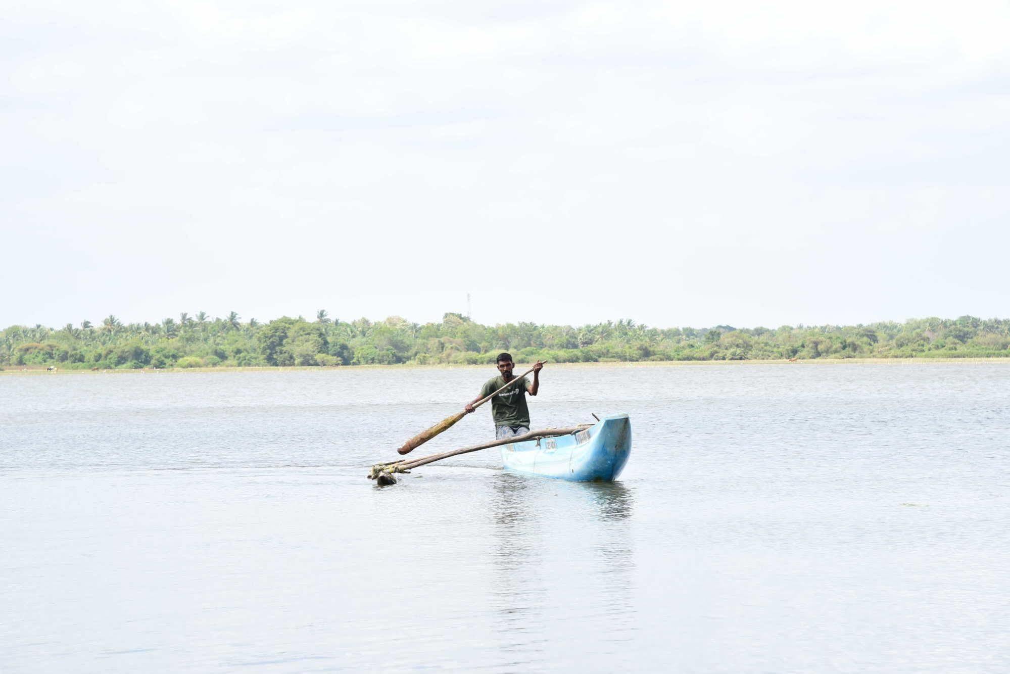 Indika Lake Resort Nuwarawewa Exterior photo